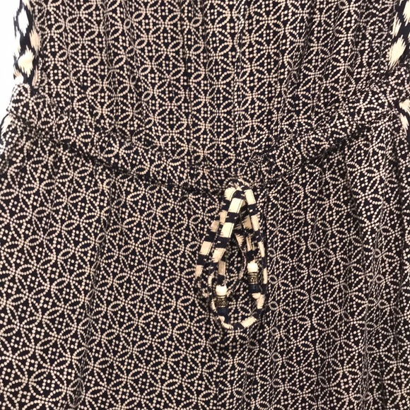 Sleeveless Romper - shorts - Picture 4 of 5